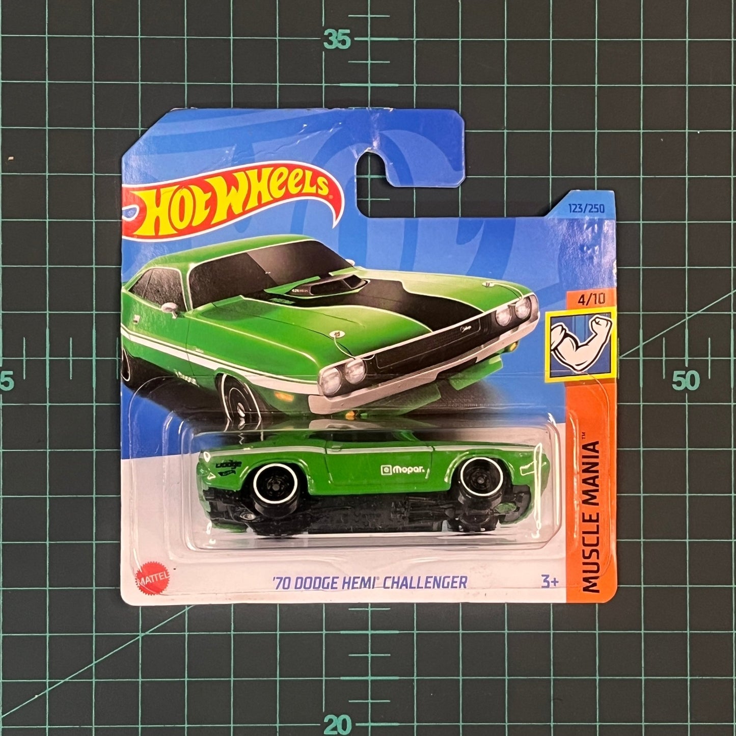 ’70 Dodge Hemi Challenger | Muscle Mania | 2023 | Hot Wheels - RetroguySA