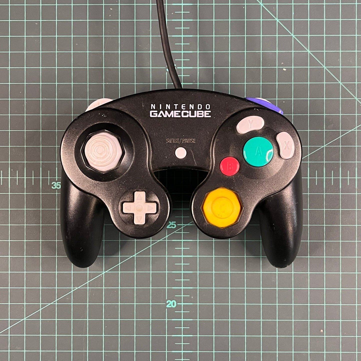 Nintendo Gamecube Controller | Black | Game Cube | Nintendo | Used Accessories - RetroguySA