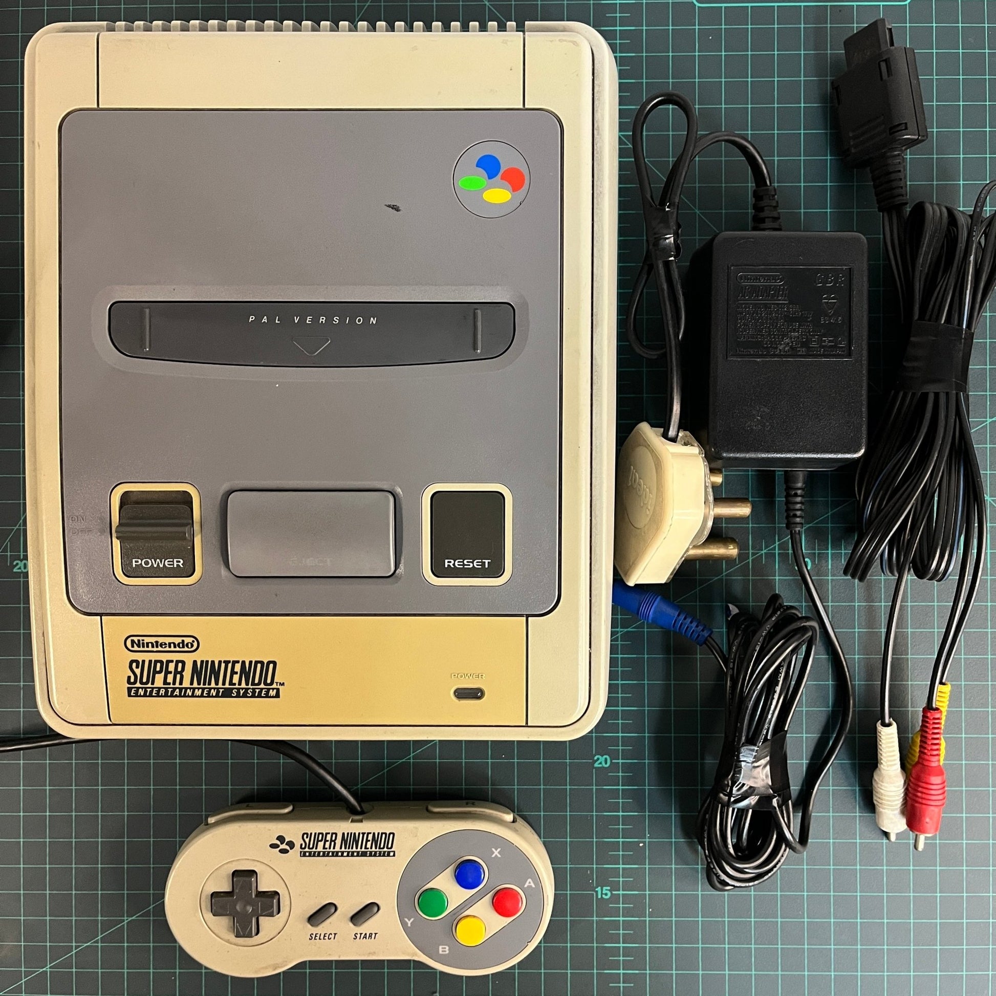 Super Nintendo Entertainment System | Grey | SNES Console | Used Console - RetroguySA